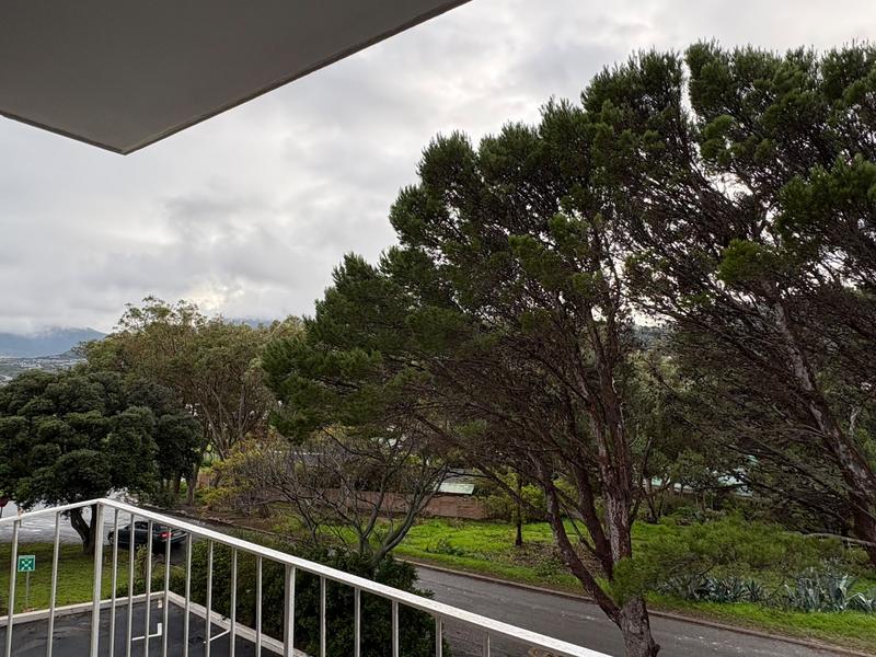 To Let 2 Bedroom Property for Rent in Fish Hoek Western Cape